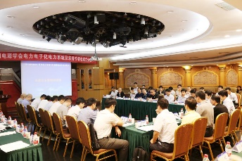 //ceee.hanguoapian.com/__local/4/E4/01/AC9C4B1BB7917D2669CB73318D3_1A723657_1C81B.jpg